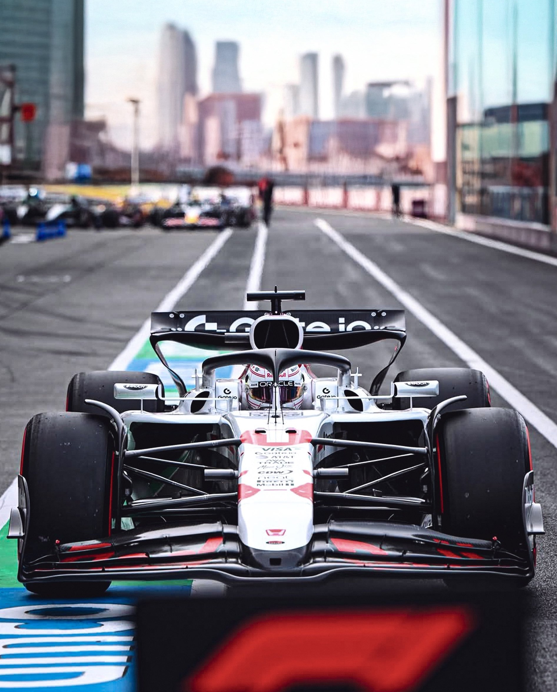 梅赛德斯碾压红牛车队，维斯塔潘状态火热