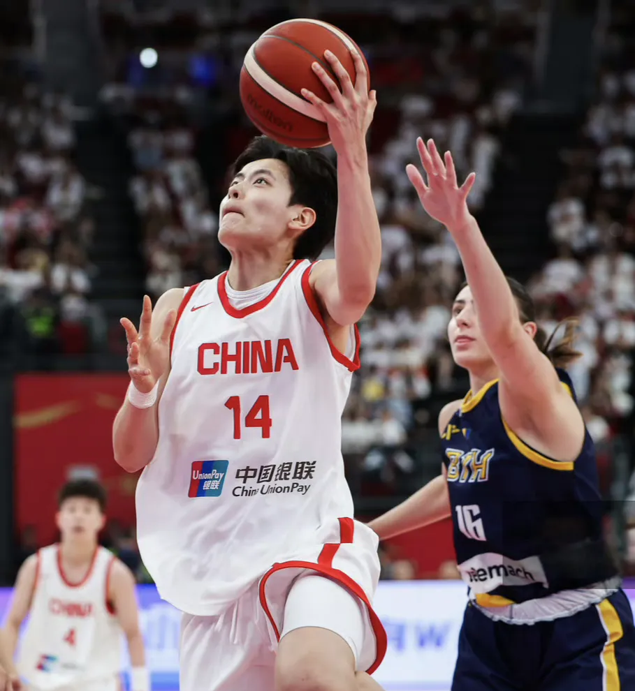 篮网鏖战天津队,陶汉林惊艳四座 篮网鏖战天津队,陶汉林惊艳四座